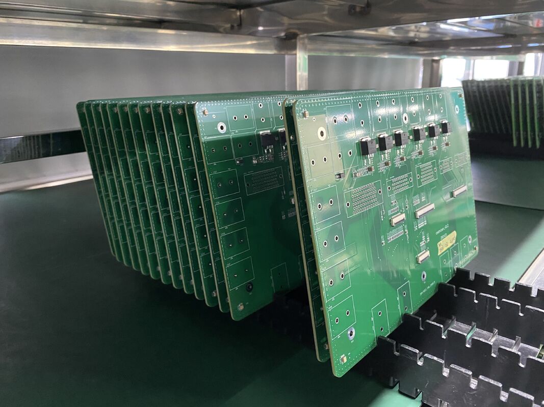 تجهیزات حفاظت از نوسانات سطحی بدون سرب HASL با کنترل امپدانس، اطمینان از دوام و مدیریت نوسانات الکتریکی