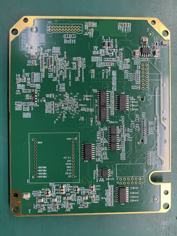 ارتباطات Pcb Tg180 بالا و جریان سنگین سایز سفارشی Pcb طراحی شده برای مدیریت و توزیع برق